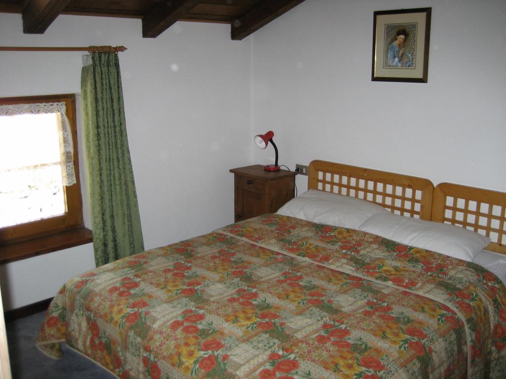 Casa Martini Mezzana (Trentino Alto Adige) Quarto foto