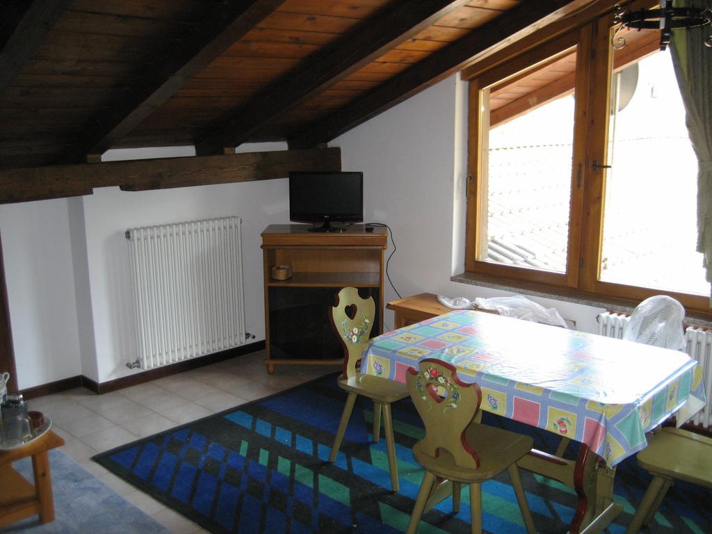 Casa Martini Mezzana (Trentino Alto Adige) Quarto foto